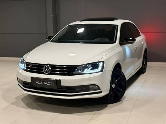 VOLKSWAGEN JETTA 2.0 TSI HIGHLINE 211CV GASOLINA 4P TIPTRONIC